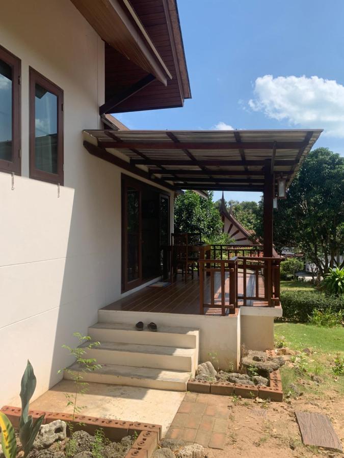 บ้านธานี Choeng Mon Exterior photo